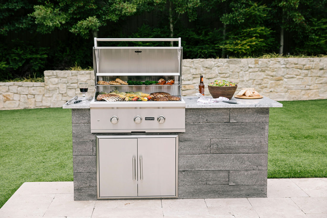 Coyote C-series 34-inch 3-burner Built-in Gas Grill